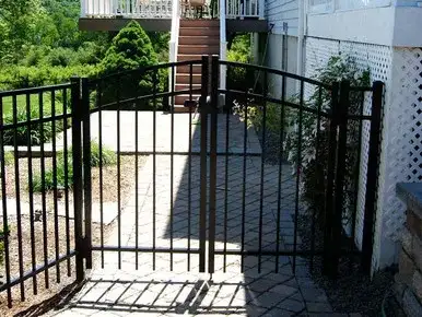 Reliant Series - E2 Contemporary Gate