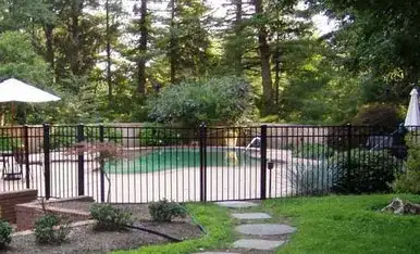 D-2 Contemporary w/Traditional Picket 3-Rail Pool Gate