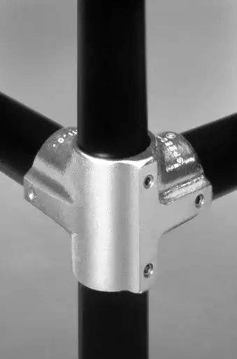 11 Side Outlet Tee 1 1/2"